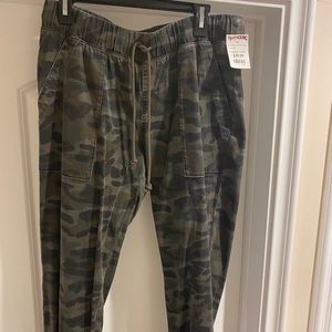 Camo Cotton Jogger Pants Size L NWT